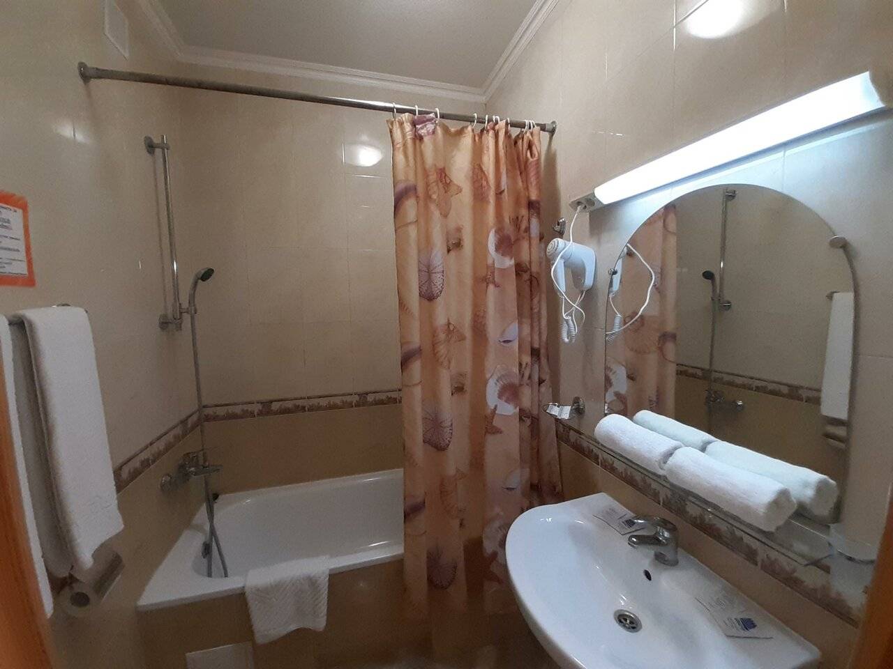 Фотографии номера «Стандартный»  с балконом и видом на море в Гостинице Высокий берег Анапа